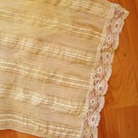 Стара ръчно тъкана кърпа,носия,дантела,копринен кенар, снимка 6 - Антикварни и старинни предмети - 35557765