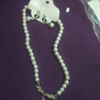 Колие и обеци от перли, снимка 4 - Бижутерийни комплекти - 38088223