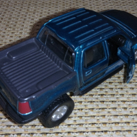 Maisto Ford Sport Trac Explorer 1:47, снимка 5 - Колекции - 36387882