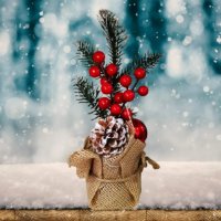 Коледна саксия за декорация, изкуствени борови клонки, 20 см, снимка 1 - Изкуствени цветя - 42973560