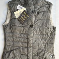 дамски пухен елек Woolrich City Vest XS, снимка 2 - Жилетки - 43551458