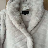 Пухкаво, топло палто с качулка, снимка 2 - Палта, манта - 43083862