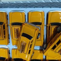 Жълтото такси ...метална кола, снимка 2 - Коли, камиони, мотори, писти - 19696411