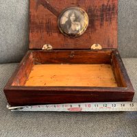 Стара интересна ергенска,мъжка кутия , снимка 1 - Антикварни и старинни предмети - 43986609