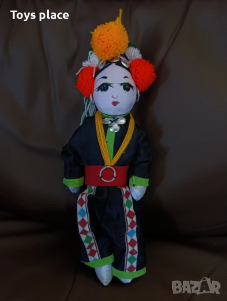 Винтидж тайландска кукла в традиционна носия , снимка 1