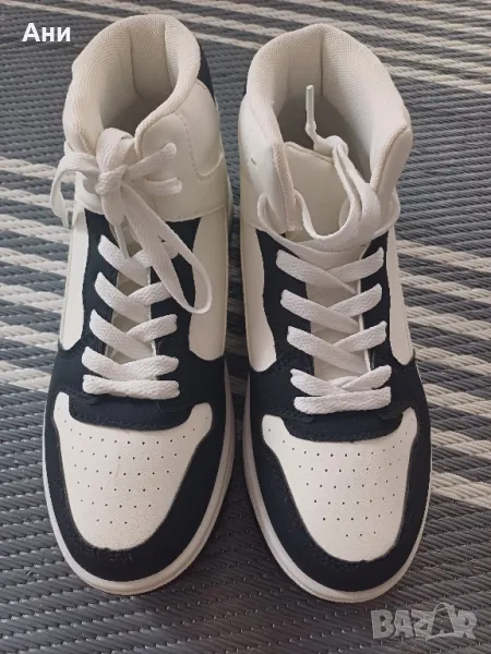 Стилни черно-бели маратонки, снимка 1