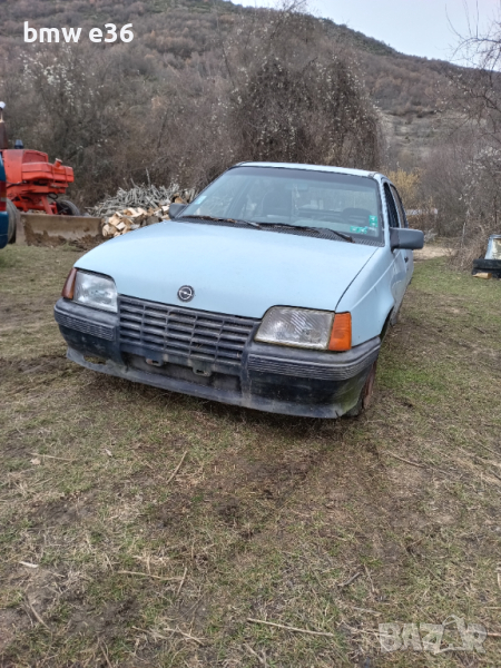 Opel Kadett 1.6 mono на части, снимка 1