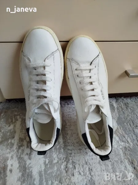маратонки 43 номер  Guess, снимка 1