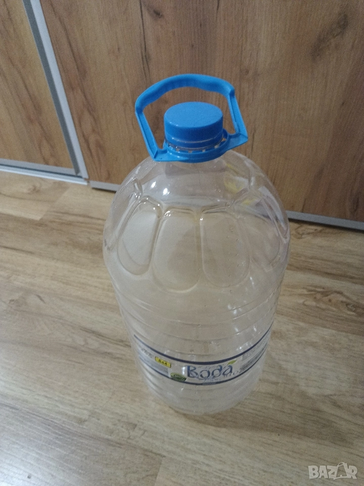 Туби от минерална вода, снимка 1