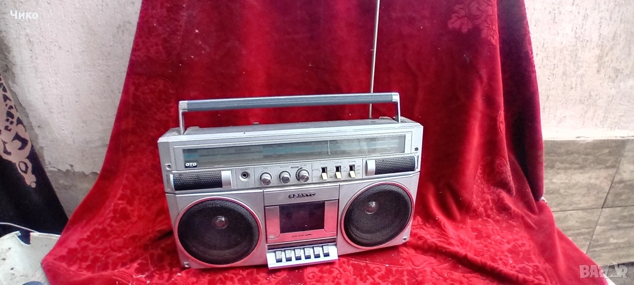 стар японски оригинален радиокасетофон Sanyo , снимка 1