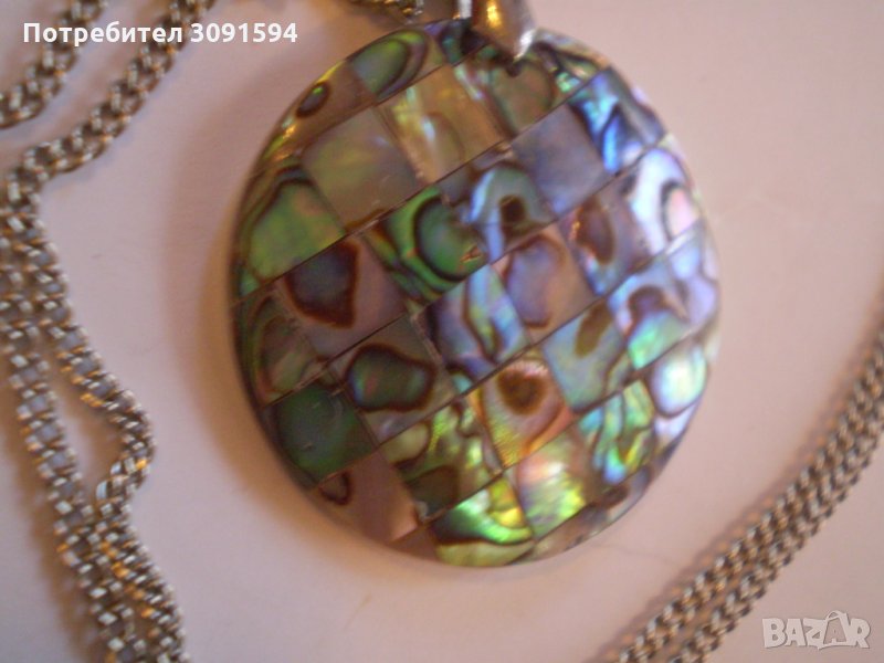 Медальон двупластов мексикански седеф и бял седеф, снимка 1