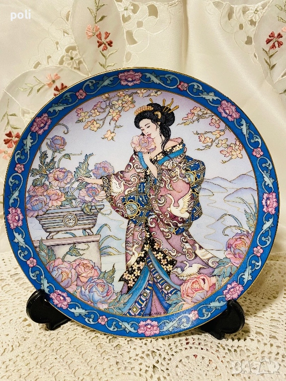 порцеланова чиния за стена , снимка 1