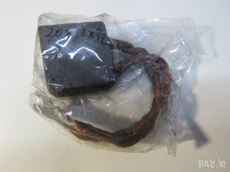 графитна четка за ел.двигатели  20х32х32 мм големи графитни четки, снимка 1