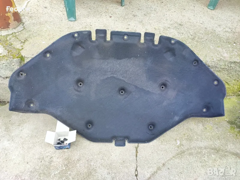 Изолация за преден капак GLE W166/C292, снимка 1