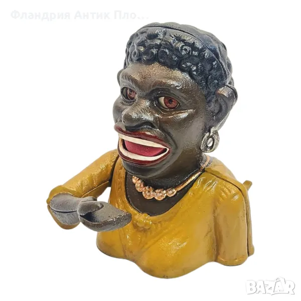 Чугунена касичка с механизъм, снимка 1