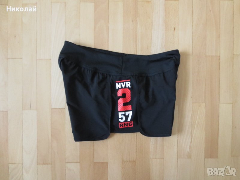 Reebok дамски шорти за бягане , снимка 1