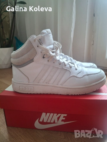 Спортни обувки adidas