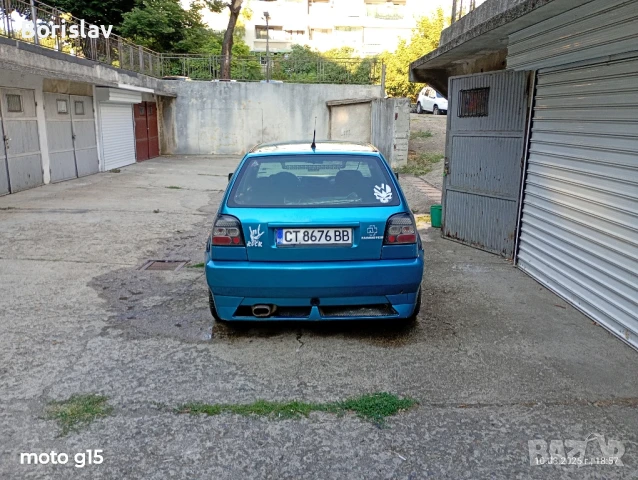 VW Golf 1.8, снимка 3 - Автомобили и джипове - 51007305