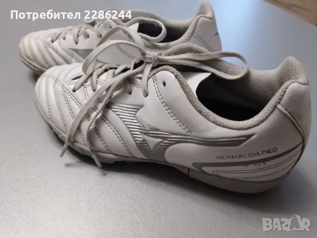 Футболни обувки за дете (стоножки) номер 34 и 1/2 половина., снимка 5 - Футбол - 50282629