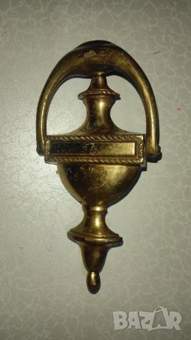 хлопало за врата