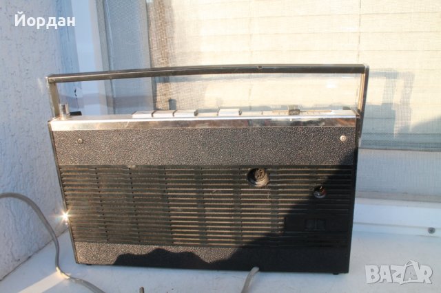 Радио ''Grundig Melody Boy 500'', снимка 8 - Радиокасетофони, транзистори - 43868968