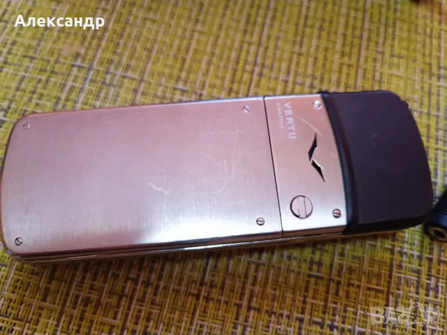 Истински мобилен телефон Vertu Signature M, снимка 5 - Vertu - 50098117