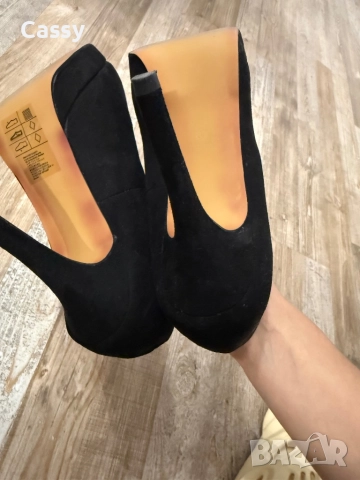 Обувки на токчета H&M, снимка 3 - Дамски обувки на ток - 52666620