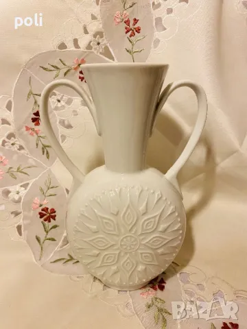 порцеланова ваза