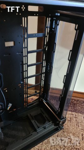 Компютърна кутия Thermaltake core p8 TG - Чисто Нова!, снимка 6 - Други - 43475817