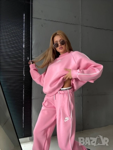 дамски ватирани екипи Nike , снимка 4 - Спортни екипи - 51941000