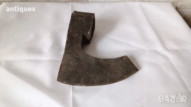 Стара брадва - топор от соц-а - около 2кг, снимка 3 - Антикварни и старинни предмети - 50625887