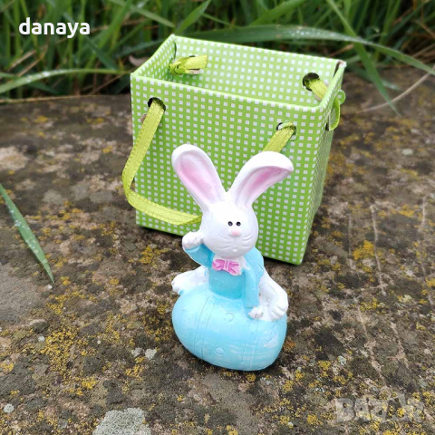 4619 Мини сувенир фигурка Зайче с яйце в подаръчна торбичка, снимка 3 - Декорация за дома - 44909078