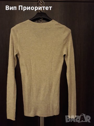 Плетена сива блузка с дълги ръкави, мека, комфортна, вертикален рипс, предаващ елегантност, открито , снимка 5 - Блузи с дълъг ръкав и пуловери - 37455382