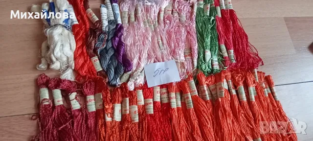 Копринени конци/коприна за бродиране 40, 10 гр. и започнати чилета, снимка 3 - Гоблени - 35712743