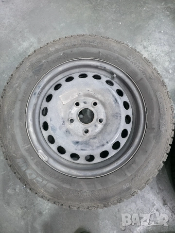 Зимни гуми 195/65 R15 с джанти, снимка 2 - Гуми и джанти - 52796968
