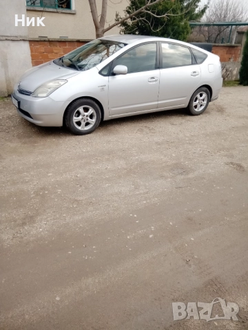 Тойота Приус, снимка 3 - Автомобили и джипове - 52259596