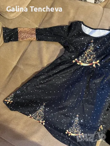 Рокля с апликация елха, снимка 2 - Детски рокли и поли - 48224731