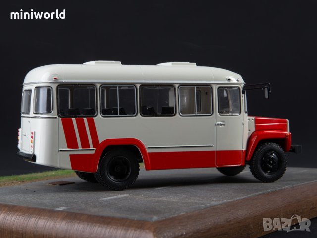 КАвЗ 3976 автобус - мащаб 1:43 на Наши Автобуси моделът е нов в блистер, снимка 5 - Колекции - 32596682
