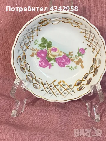 Vintage. Малка порцеланова чинийка.