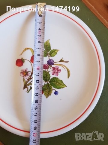 Сервиз за хранене с декор ягодки-Италия, снимка 2 - Сервизи - 38057848