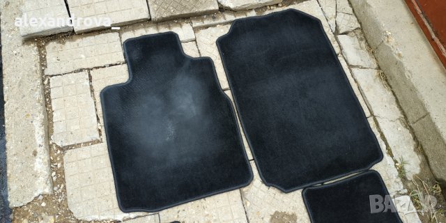 Оригинални стелки за Хонда ЦР-В, снимка 2 - Аксесоари и консумативи - 28785444