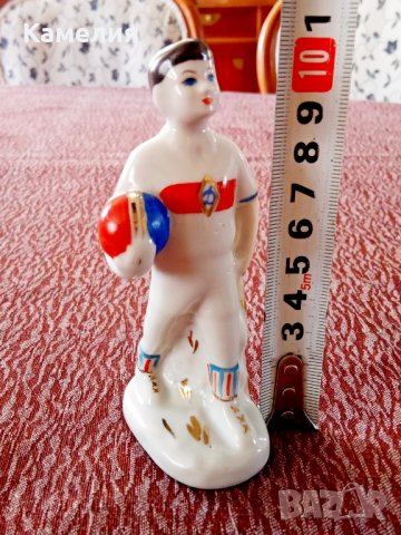 Порцеланова фигура , снимка 3 - Статуетки - 40609142