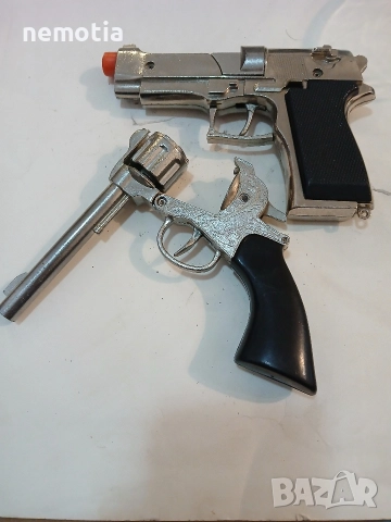 стари метални пистолети играчки