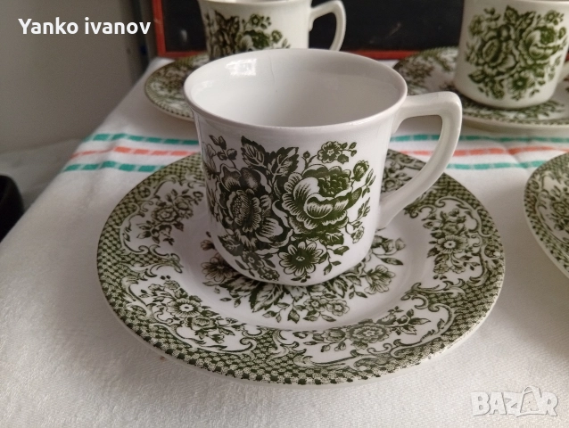 Сервиз за кафе порцелан, снимка 2 - Сервизи - 52850033