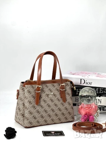 чанти guess , снимка 9 - Чанти - 50595393