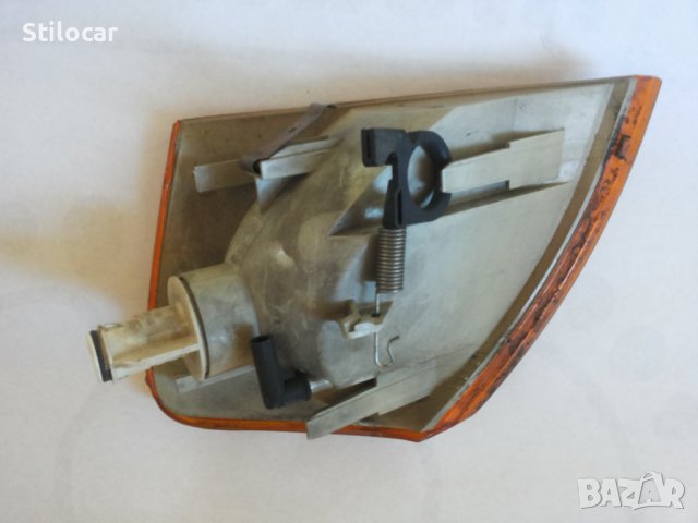 Мигач VW Passat B5 97-00г десен, снимка 2 - Части - 43669446