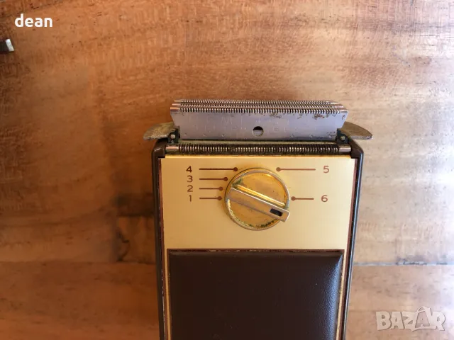 Колекционерска самобръсначка Remington, снимка 4 - Колекции - 49782860