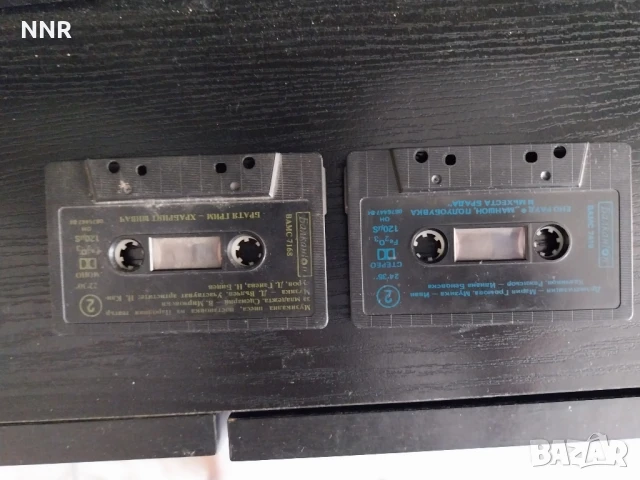 Аудиокасети с приказки - Храбрият шивач; Маншон, Полуобувка и Мъхеста брада, снимка 3 - Аудио касети - 51210354