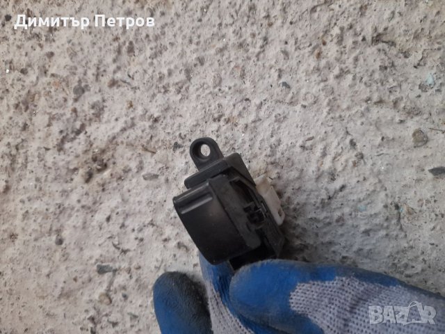 Бутон за ел.стъкла за нисан х трейл т30 