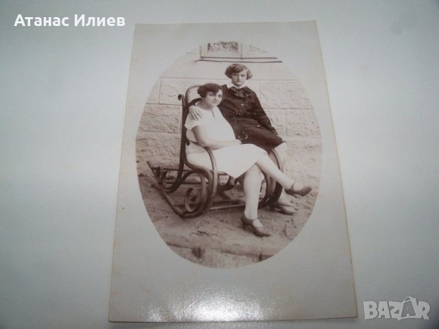 Три стари пощенски картички, ученички от Свищов 1928 - 1930г., снимка 3 - Филателия - 40148915